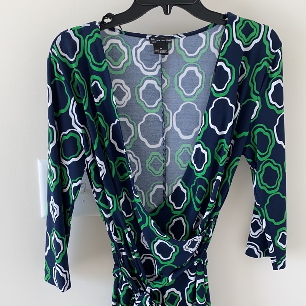 Pattern Wrap Dress - Picture 5 of 5